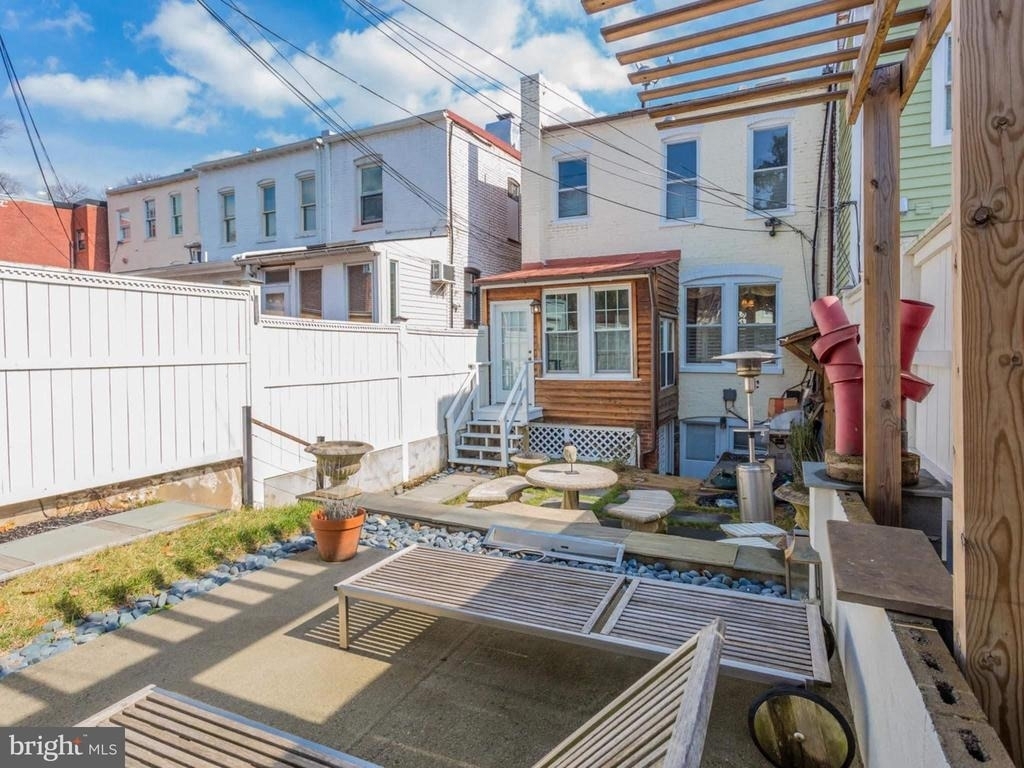 1654 33rd Street Nw - Photo 8