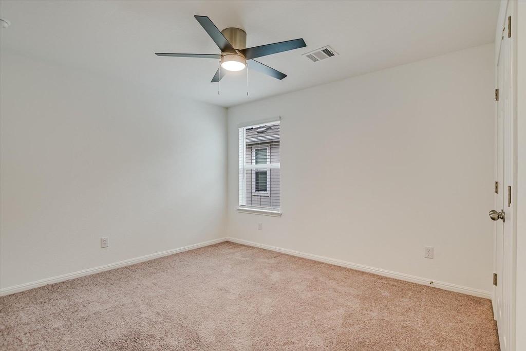 12814 Meachum Ln - Photo 13