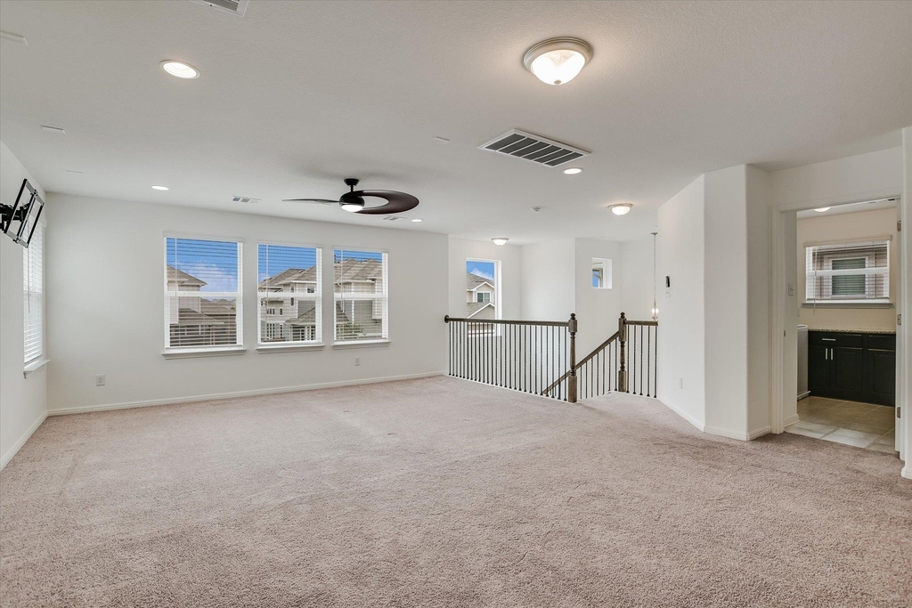 12814 Meachum Ln - Photo 9