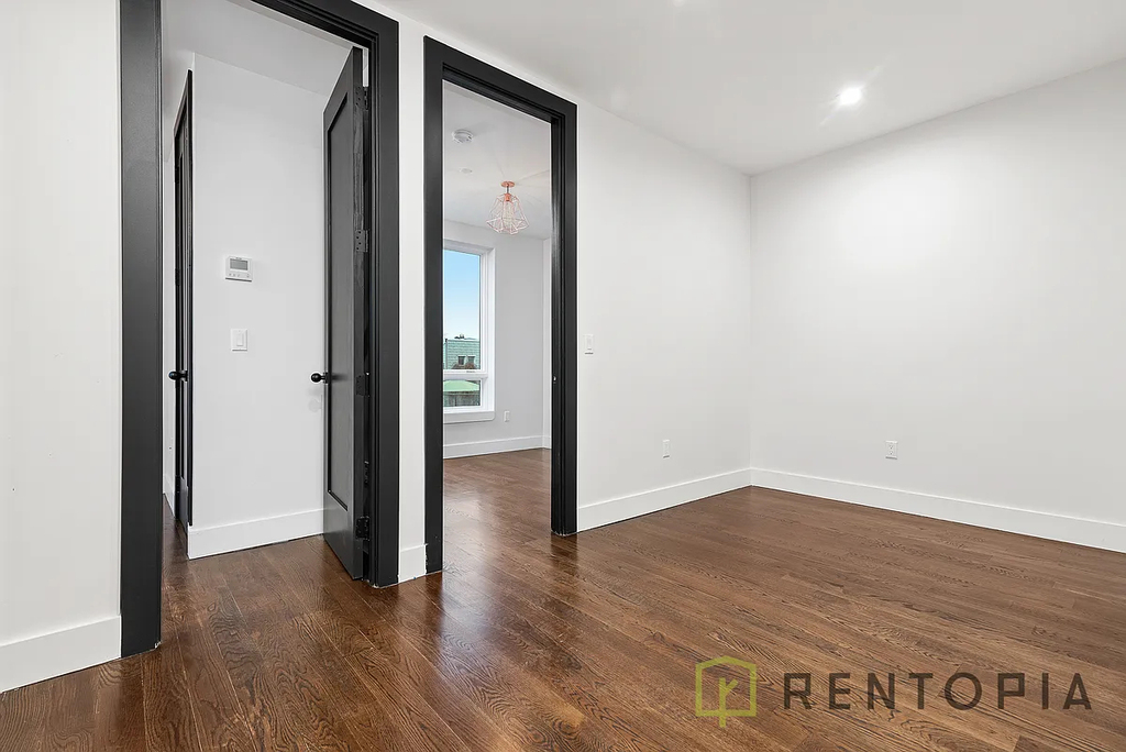 178 Skillman - Photo 2