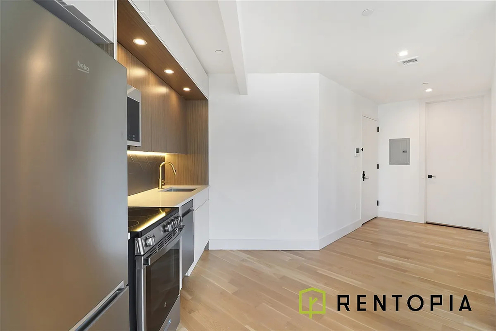 5 Withers St. Brooklyn - Photo 2