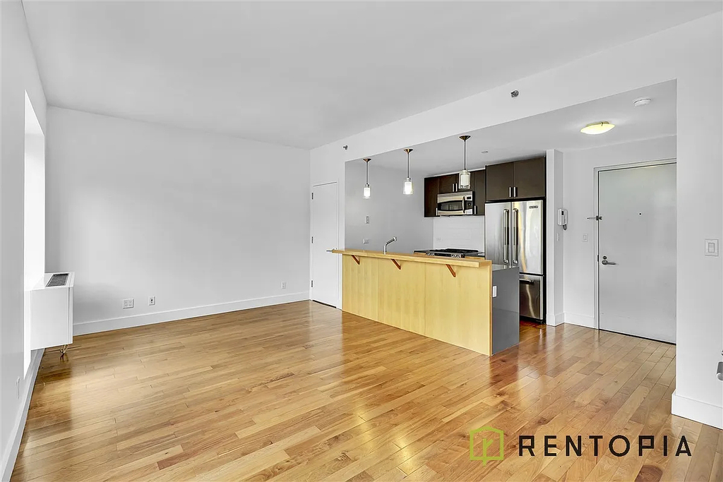 63 Roebling Street - Photo 2