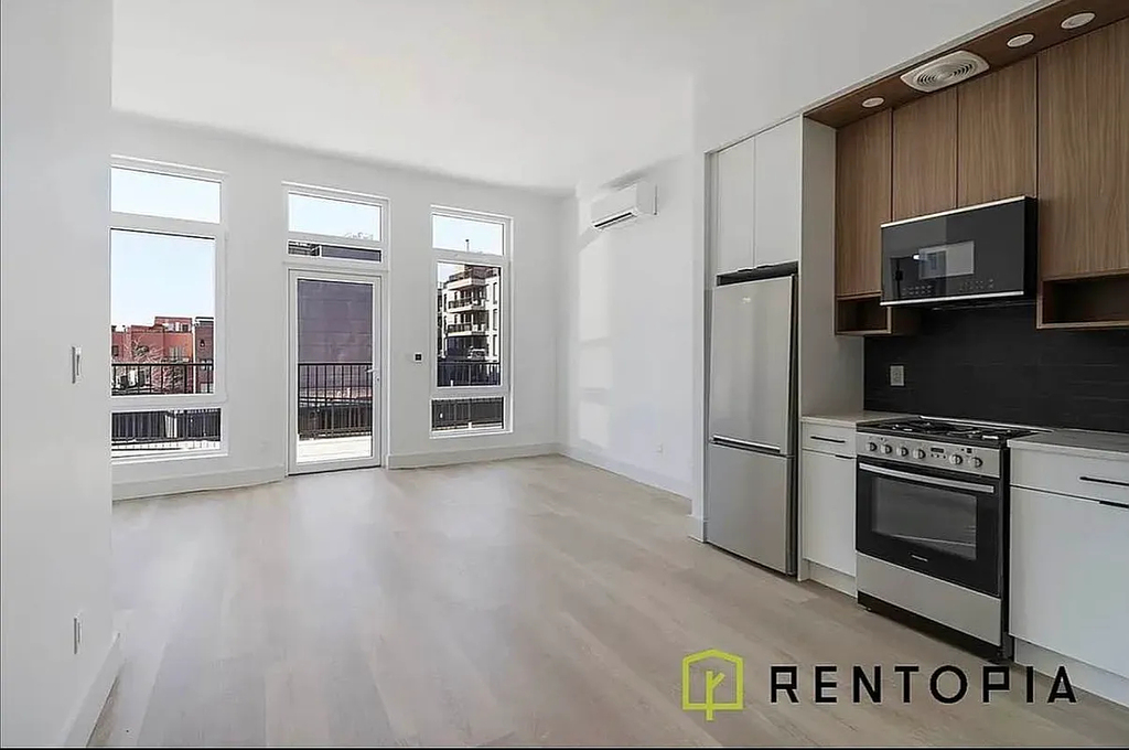 74 N 1st St. Brooklyn, NY 11249 - Photo 2