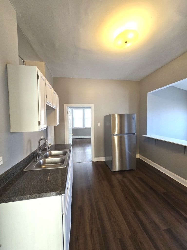 253 W 118th Street - Photo 3