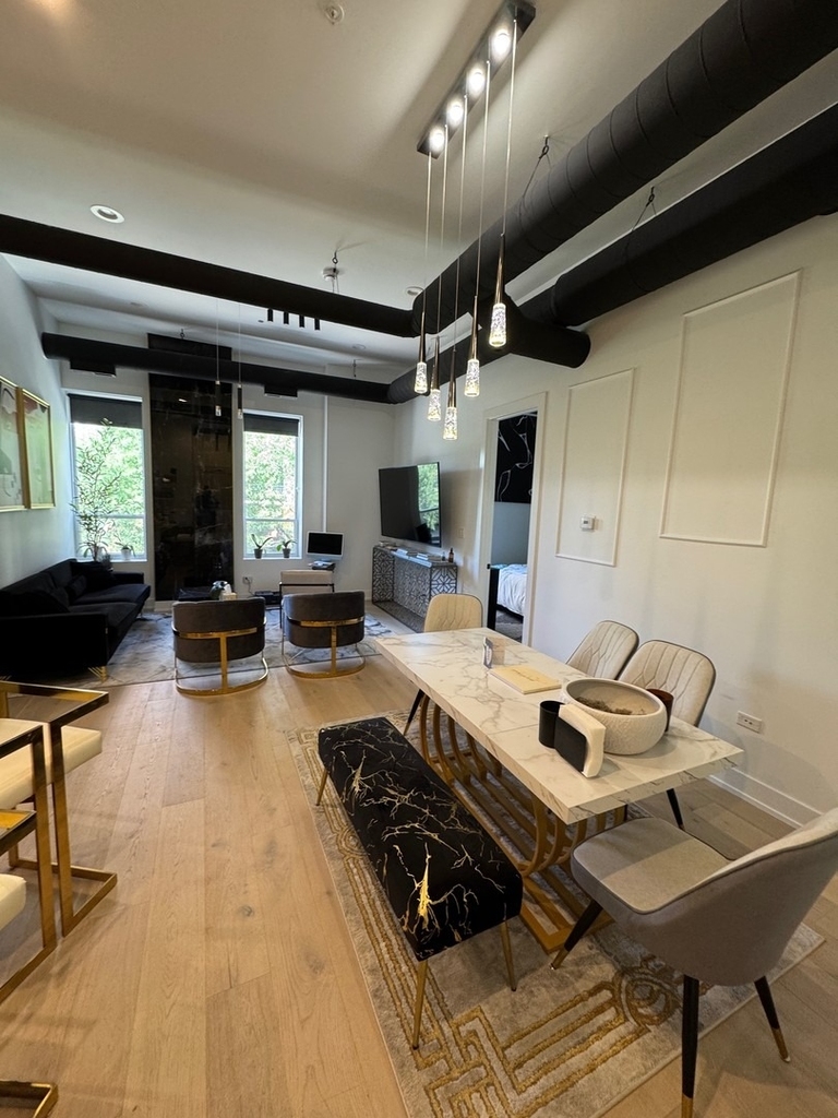 77 W Chestnut Street - Photo 2