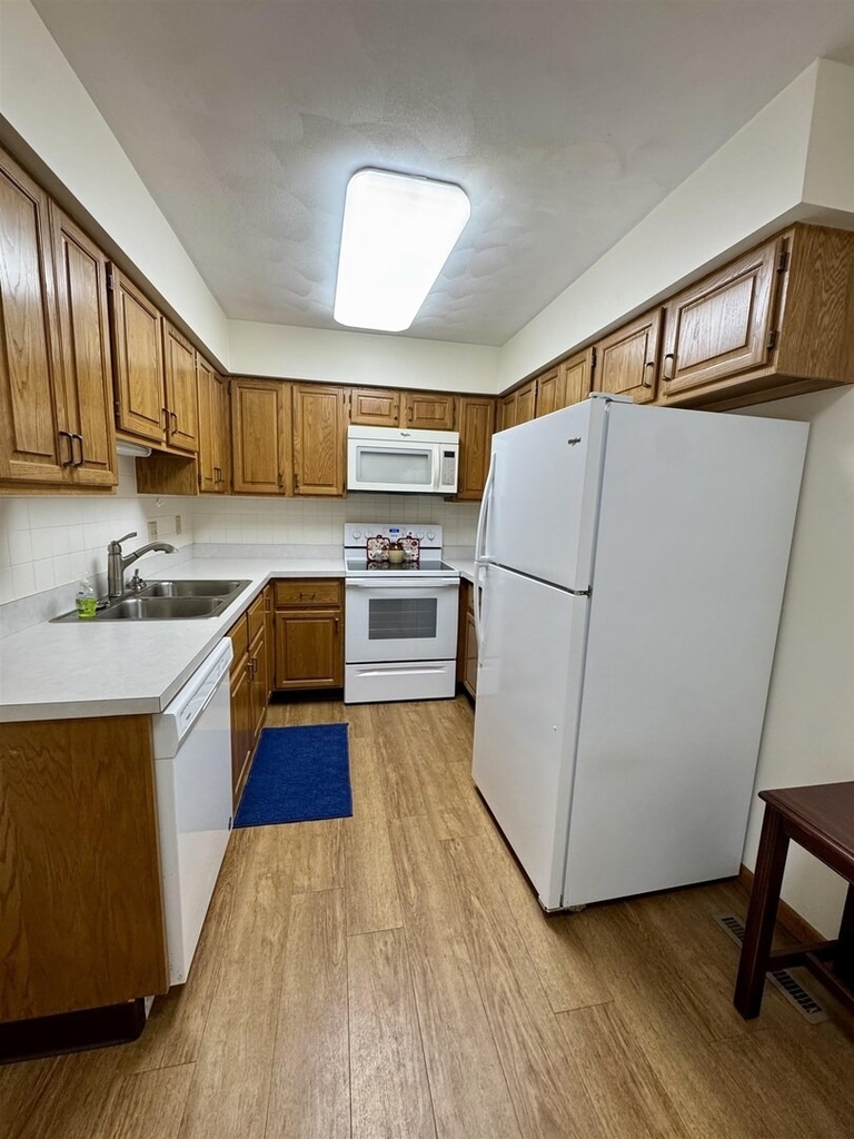 2500 Grant Street - Photo 5