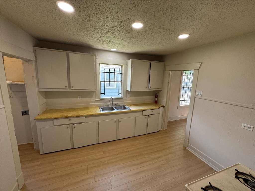 3428 Reeves Street - Photo 3
