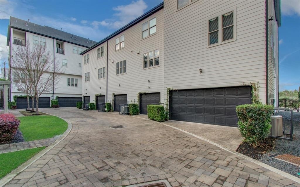 610 Delano Street - Photo 33