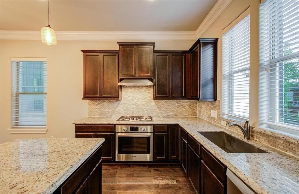 610 Delano Street - Photo 6