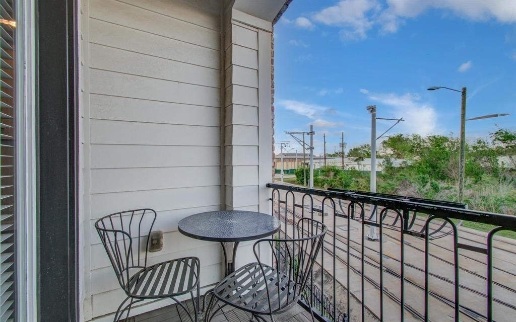 610 Delano Street - Photo 15