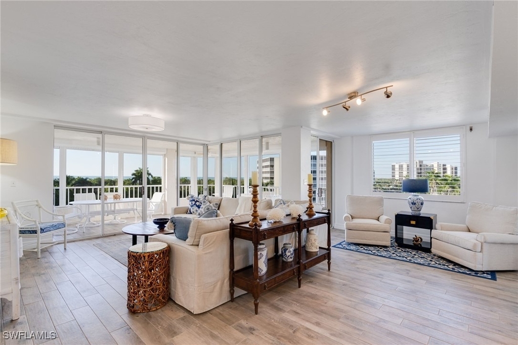 11118 Gulf Shore Drive - Photo 3