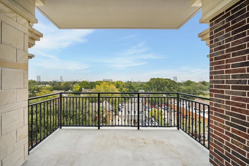 1717 Bissonnet Street - Photo 24