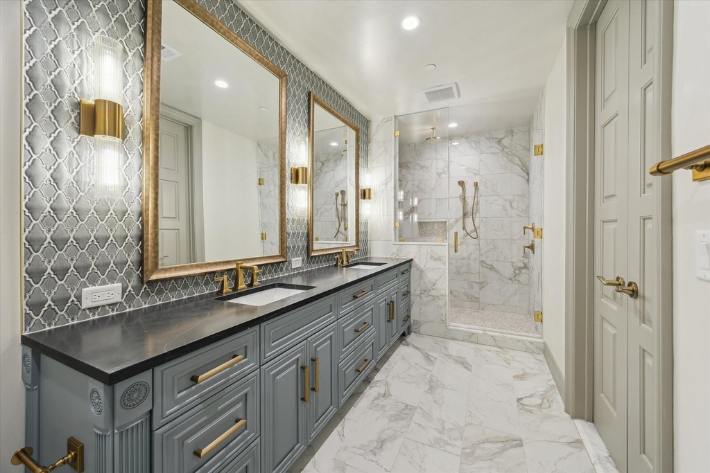1717 Bissonnet Street - Photo 21