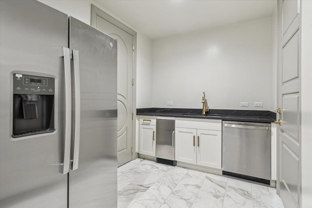 1717 Bissonnet Street - Photo 11