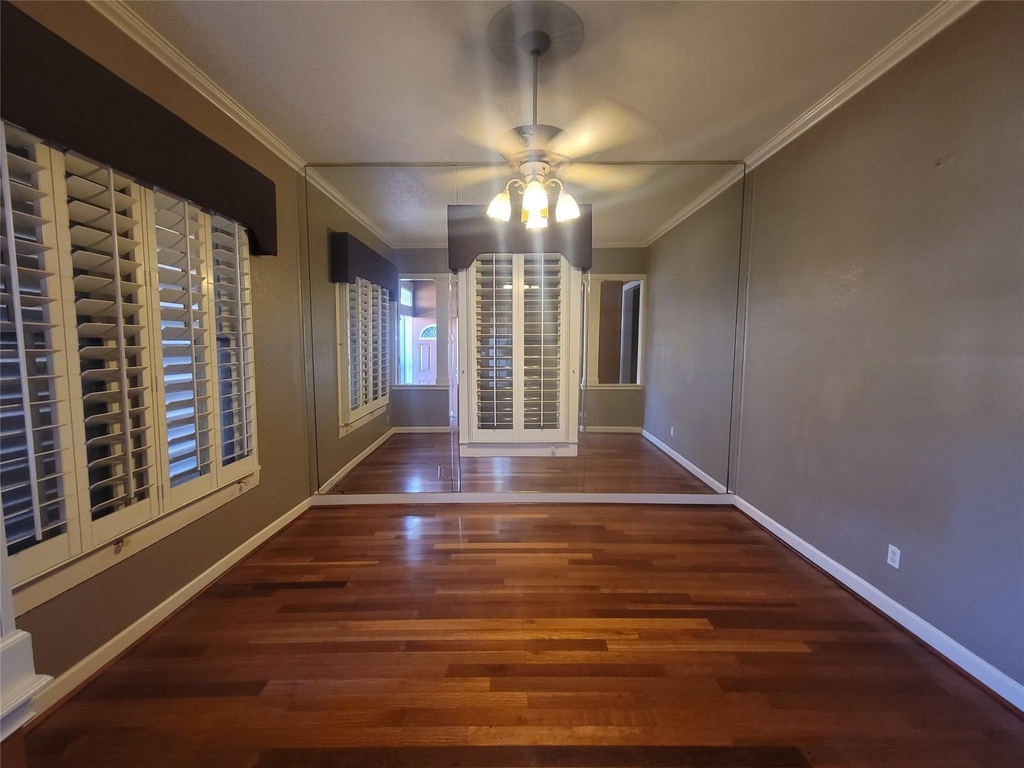 3321 Avenue M - Photo 3
