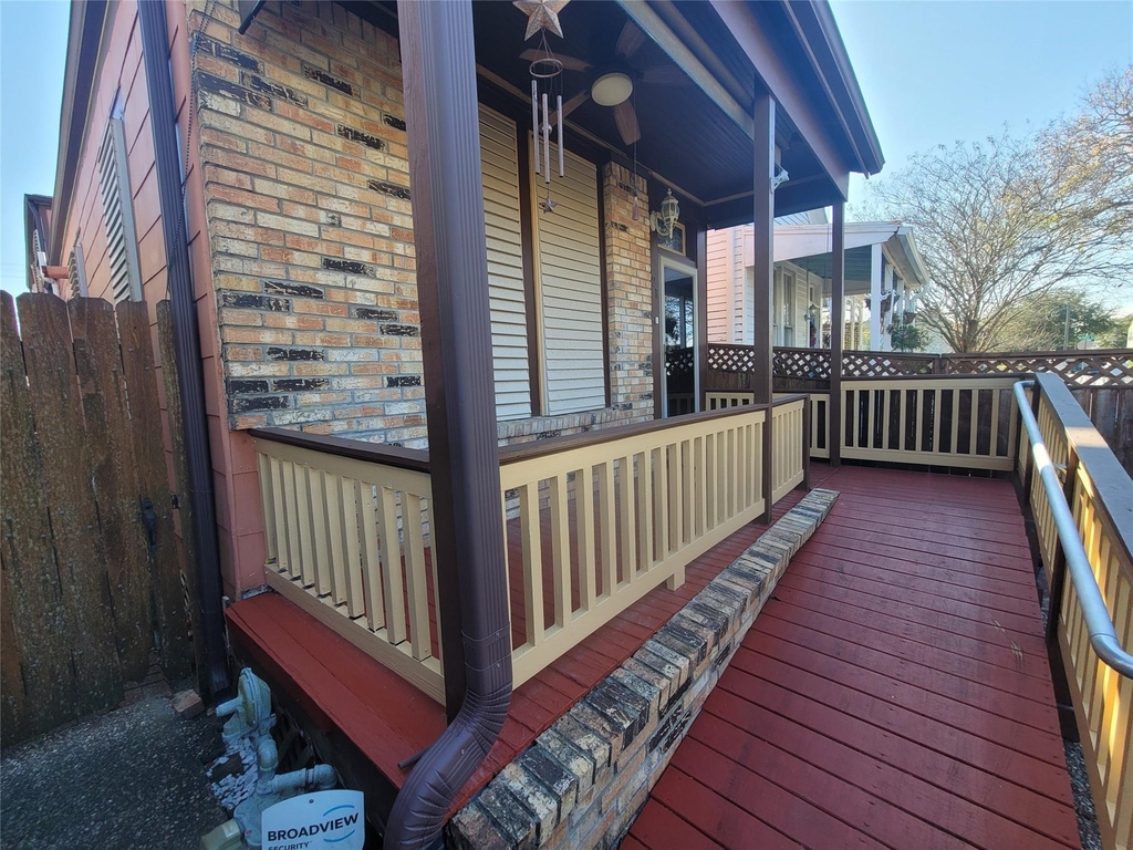 3321 Avenue M - Photo 2