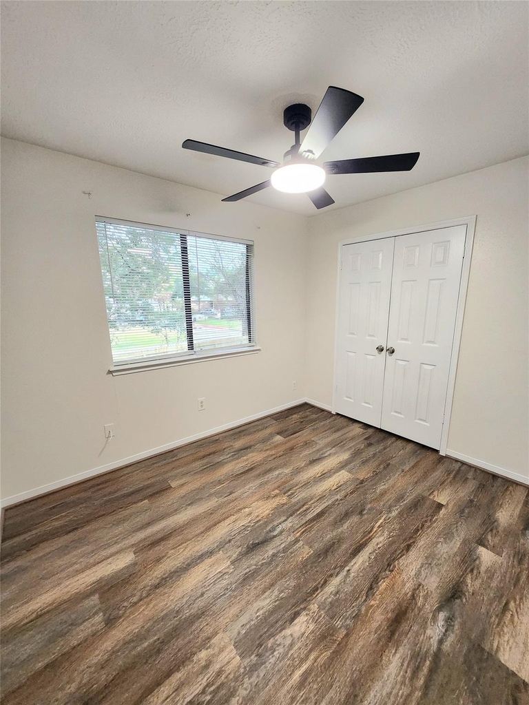 10047 Emerald Creek Drive - Photo 19