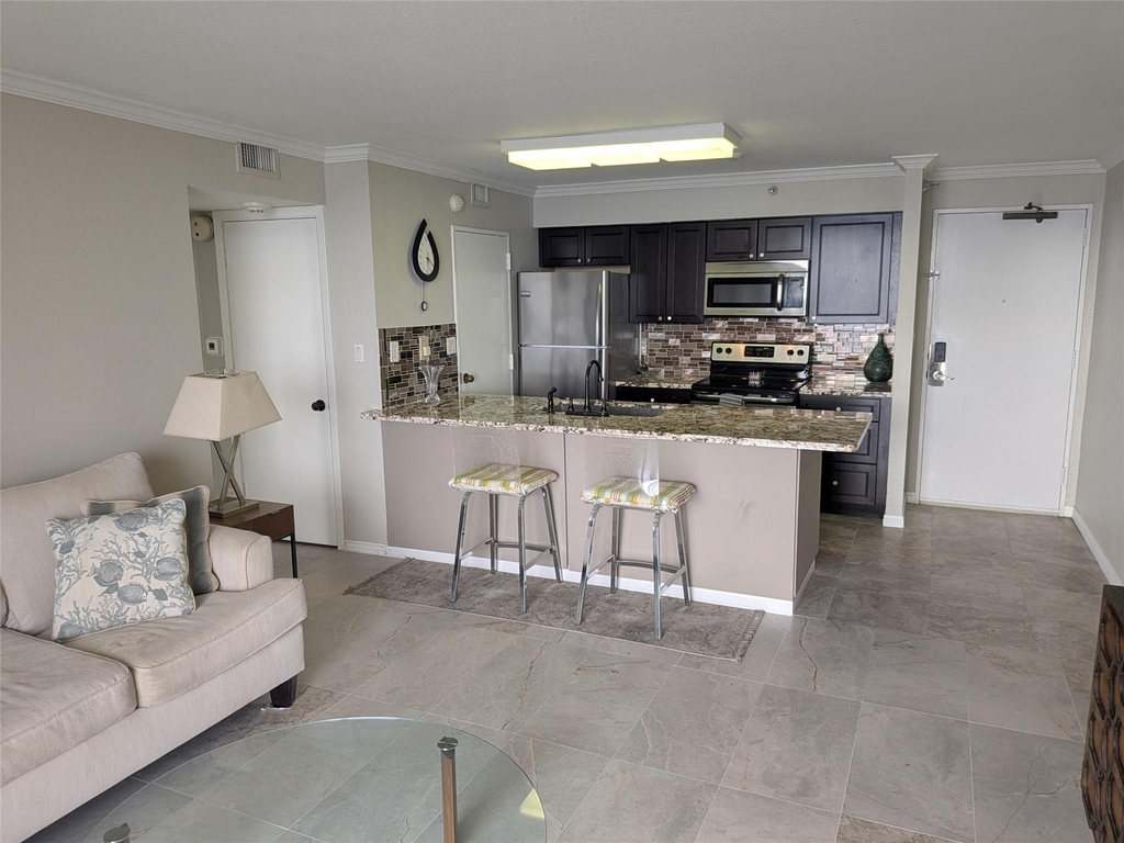 5220 Seawall Boulevard - Photo 2