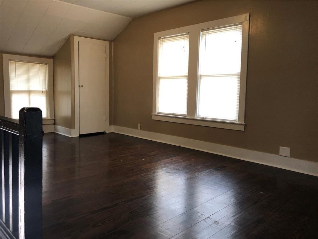 208 1/2 Avenue A - Photo 12