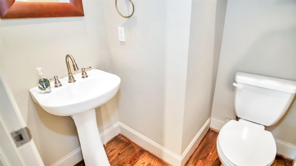 1611 Silver Street - Photo 11