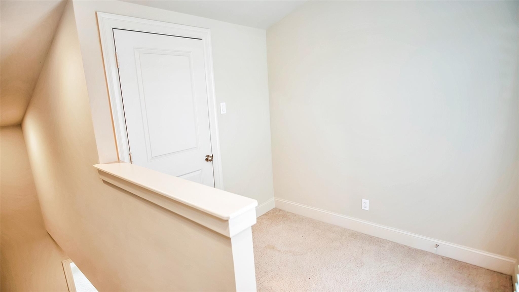 1611 Silver Street - Photo 19