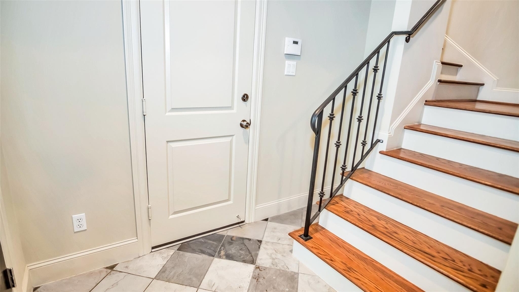 1611 Silver Street - Photo 25
