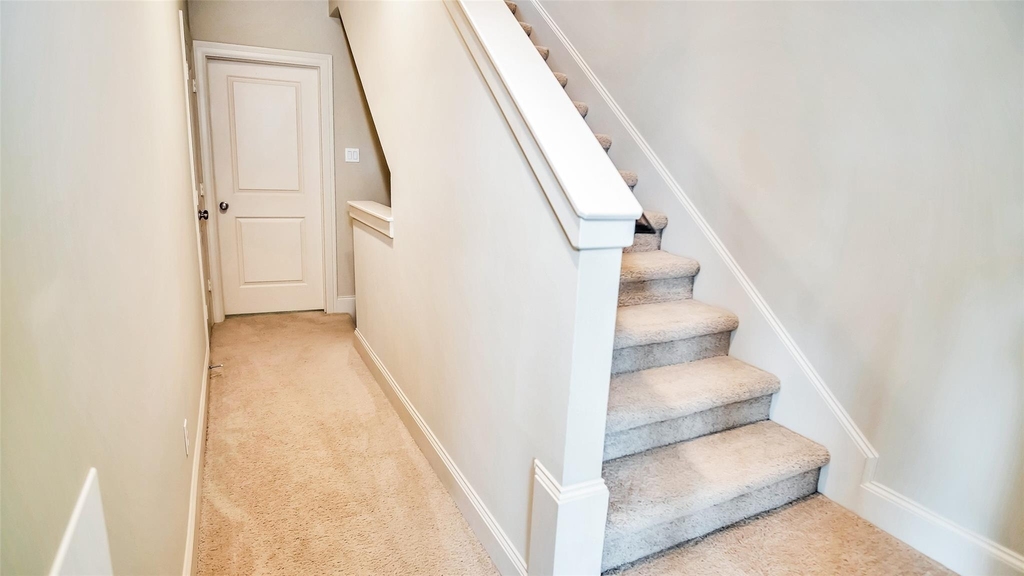 1611 Silver Street - Photo 18