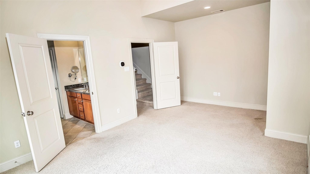 1611 Silver Street - Photo 14