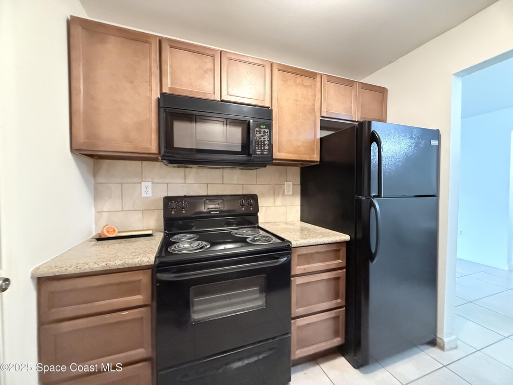 1440 Parkway Drive - Photo 13