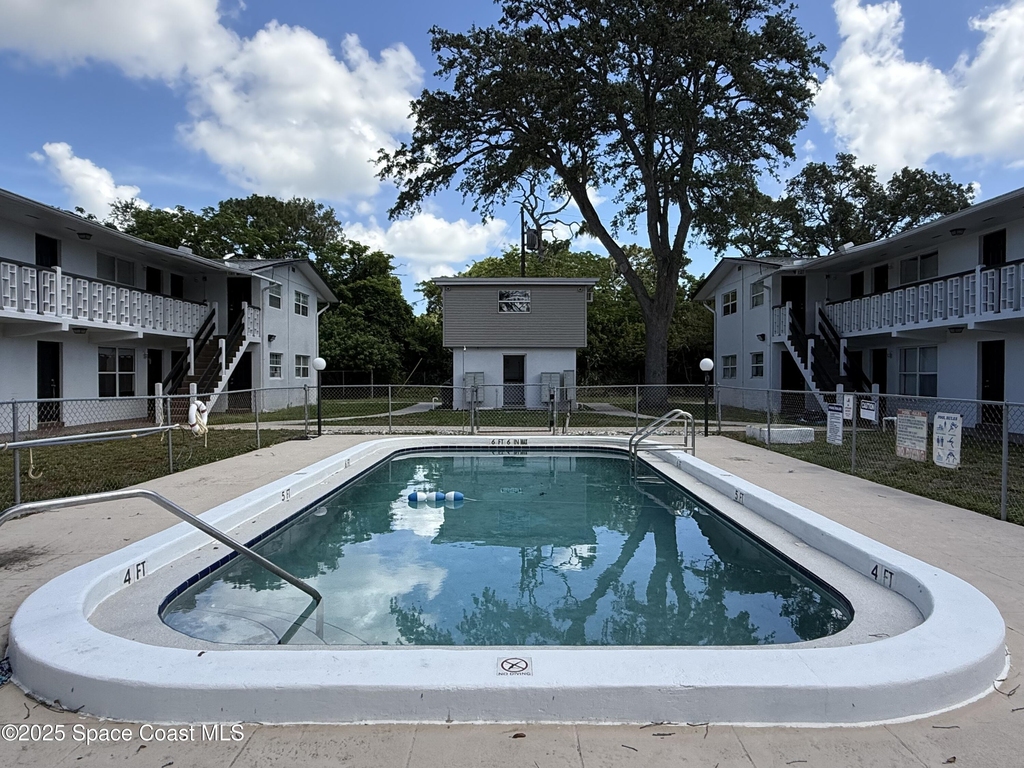 1440 Parkway Drive - Photo 0
