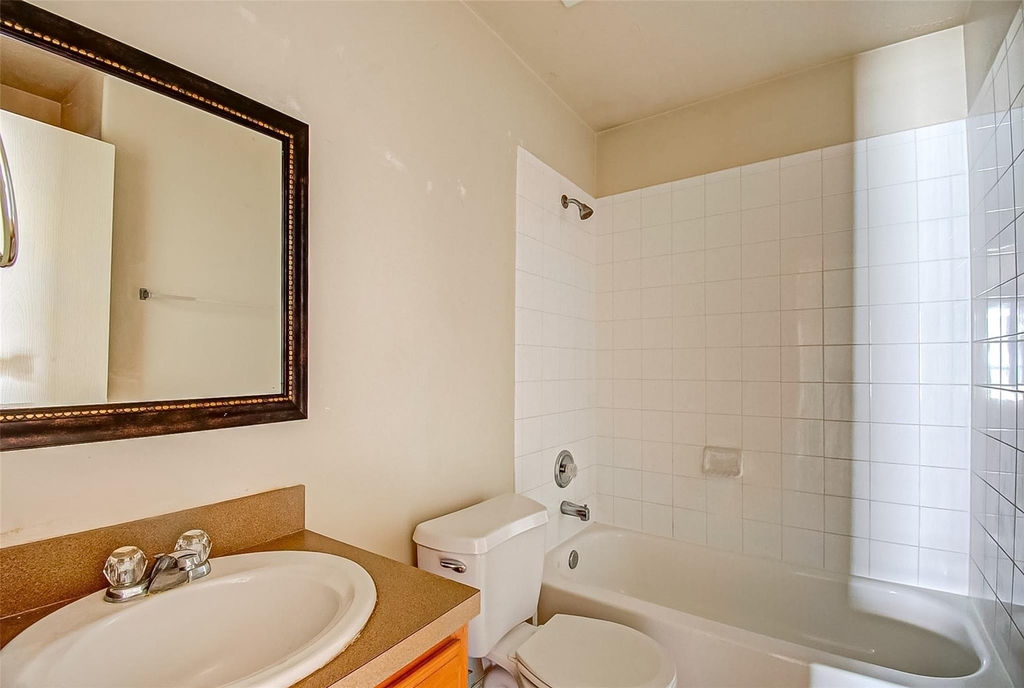 21206 Wortham Oaks Drive - Photo 16