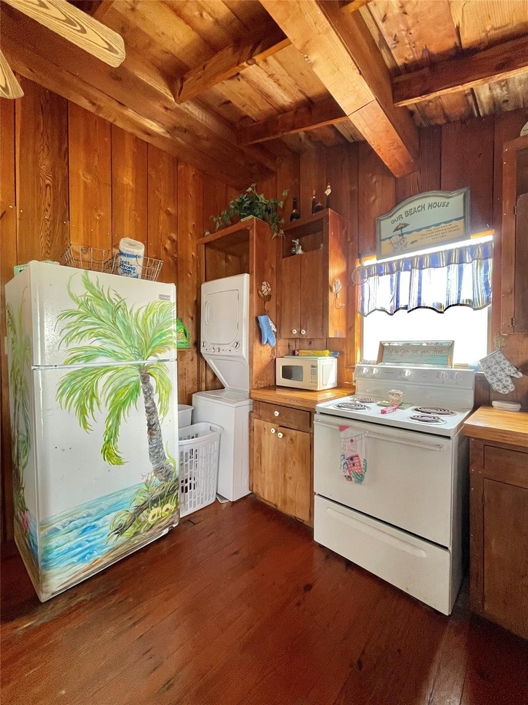 1111 Surf Drive - Photo 24