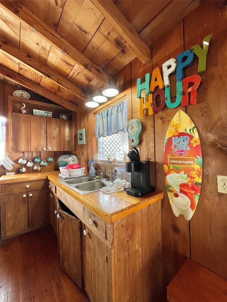 1111 Surf Drive - Photo 21