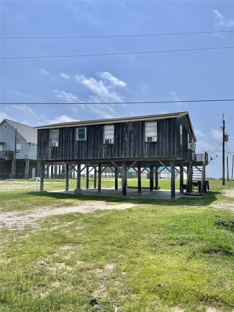 1111 Surf Drive - Photo 1