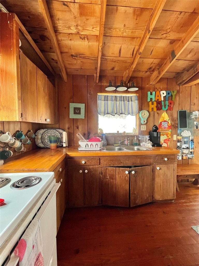 1111 Surf Drive - Photo 23