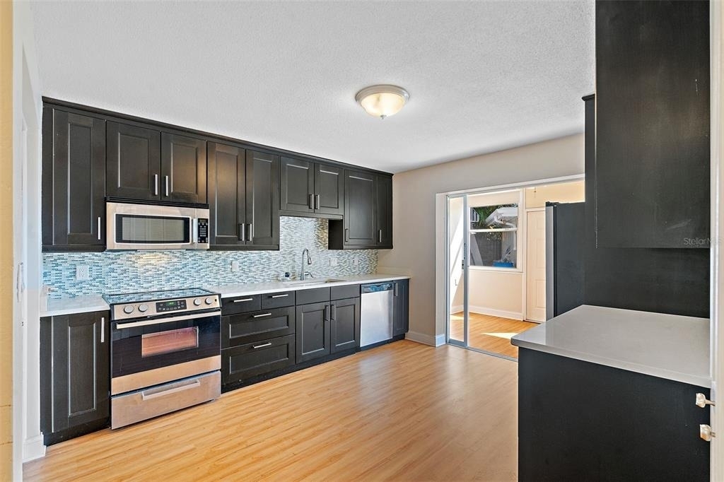 503 Monterey Boulevard Ne - Photo 4