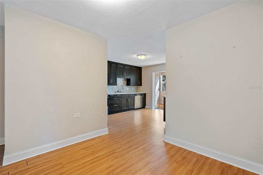 503 Monterey Boulevard Ne - Photo 7