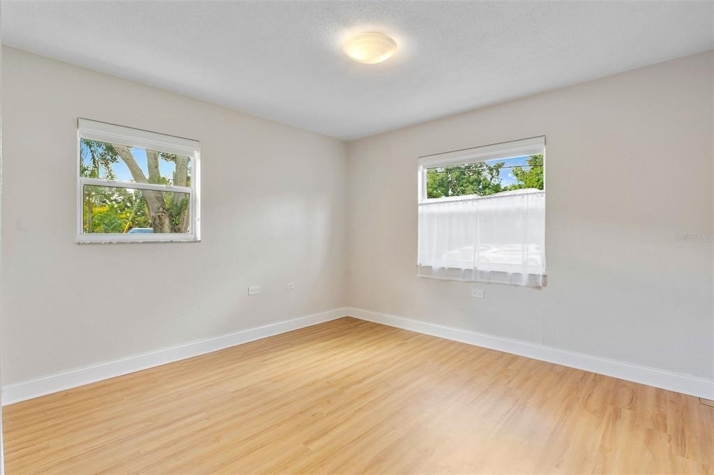 503 Monterey Boulevard Ne - Photo 13