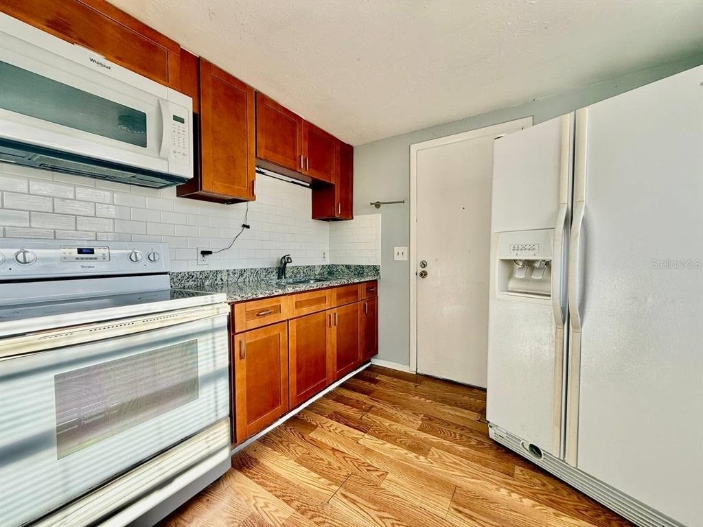 9406 Eastfield Road - Photo 6
