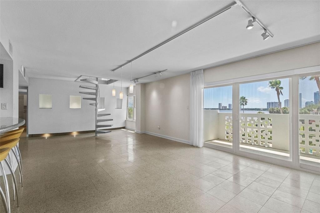 2401 Bayshore Boulevard - Photo 6