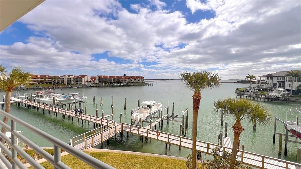363 Pinellas Bayway S - Photo 0