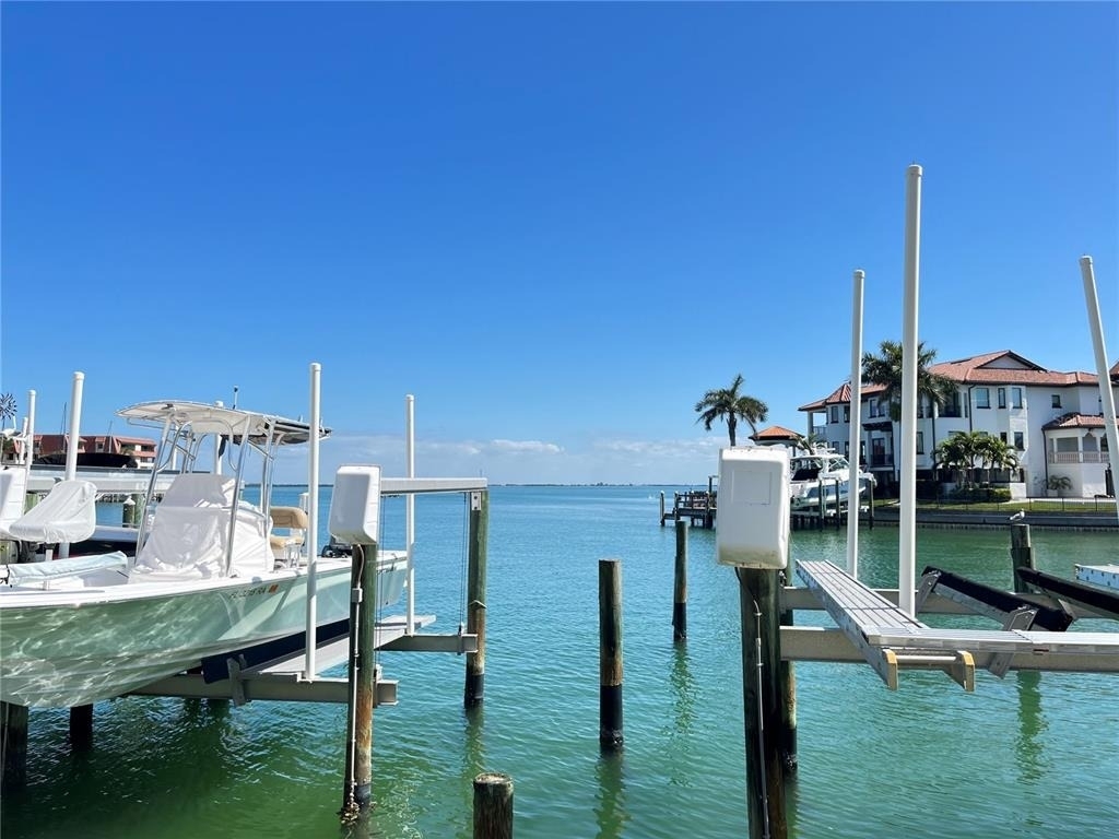 363 Pinellas Bayway S - Photo 29