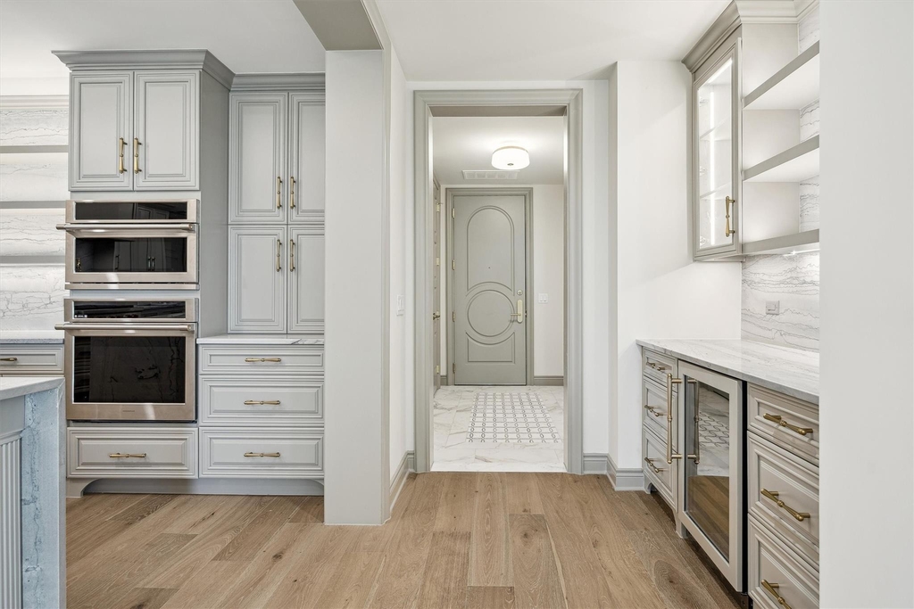 1717 Bissonnet Street - Photo 3