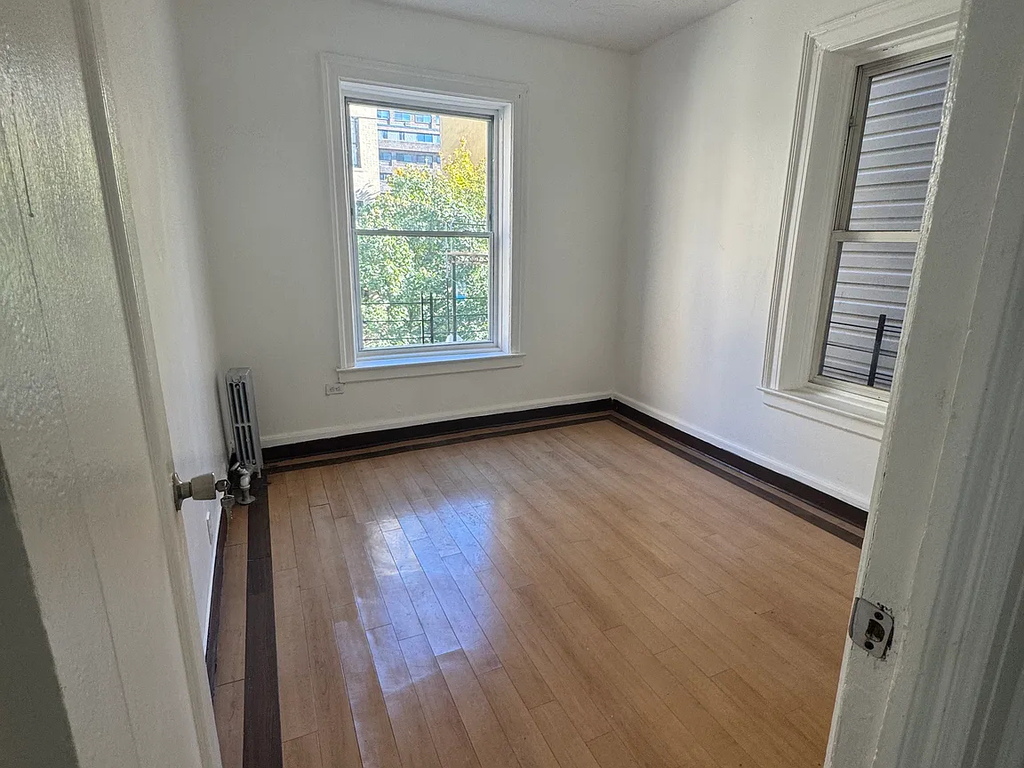 2026 Ryer Avenue - Photo 7