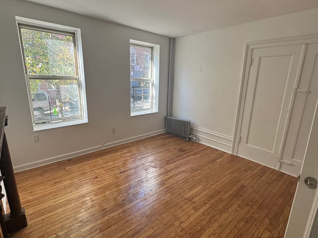 2026 Ryer Avenue - Photo 4