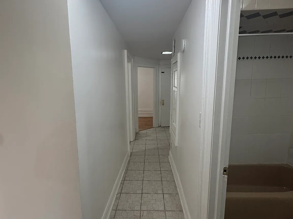 2026 Ryer Avenue - Photo 8