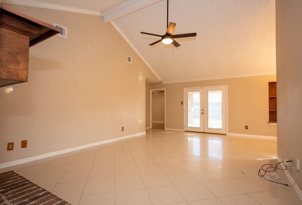 22811 Elkana Deane Lane - Photo 4