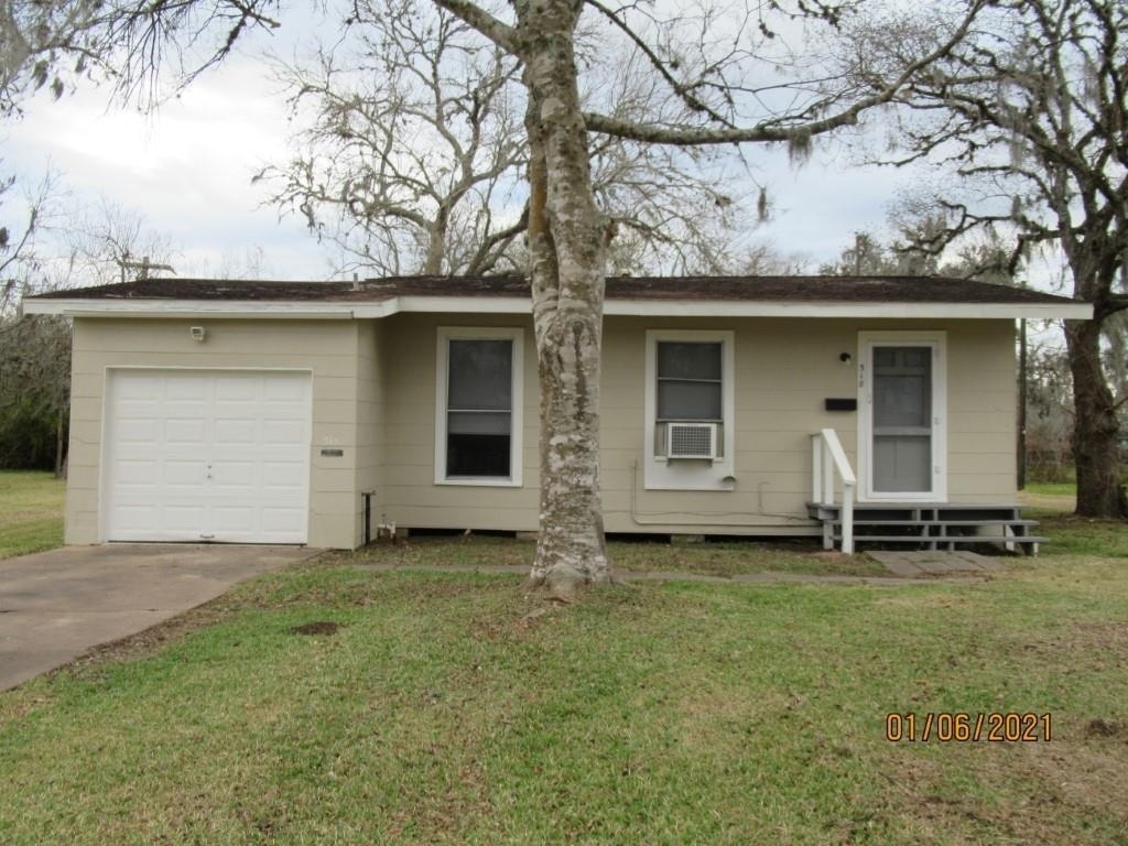 318 Circle Way Street - Photo 0