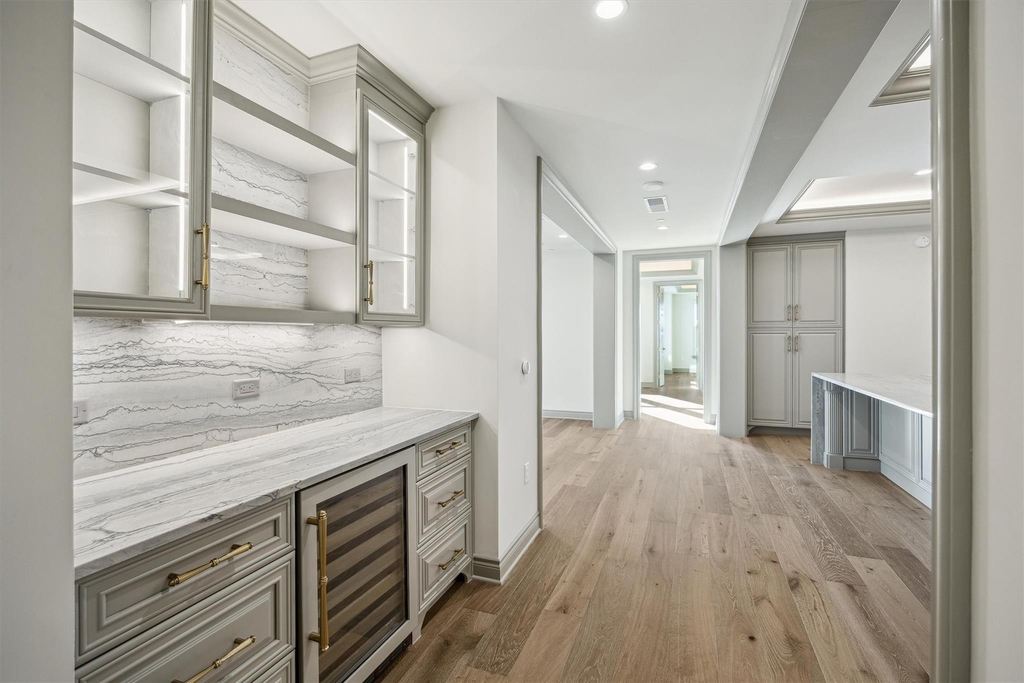 1717 Bissonnet Street - Photo 9