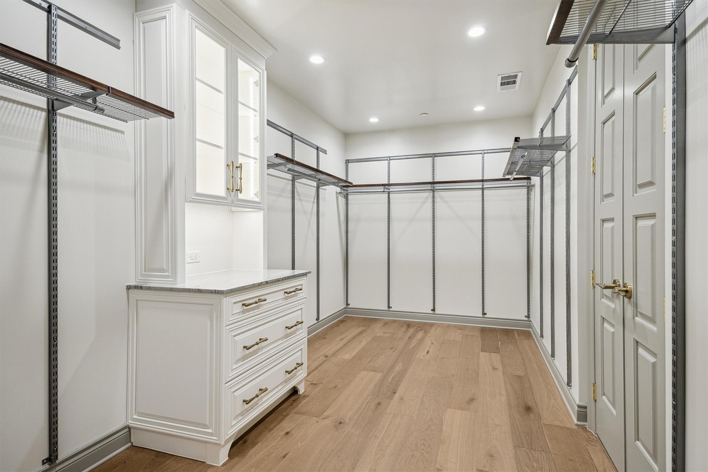 1717 Bissonnet Street - Photo 21